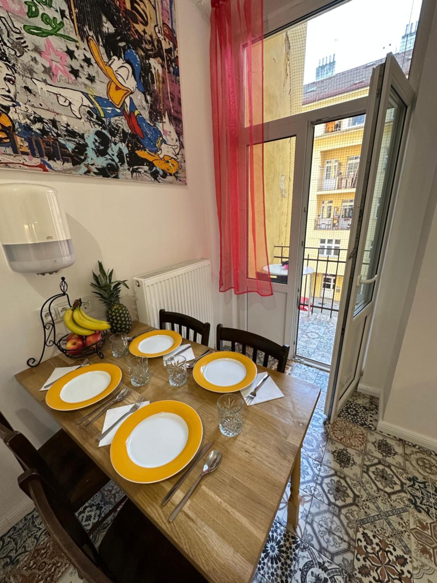 Karlin Oasis 2-Bedroom Apartment Praga Exterior foto