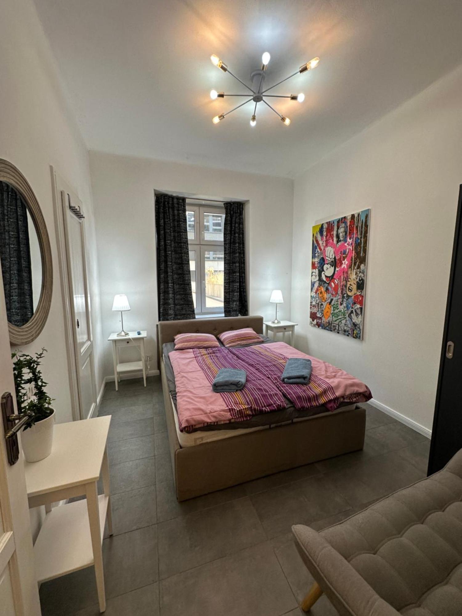 Karlin Oasis 2-Bedroom Apartment Praga Exterior foto