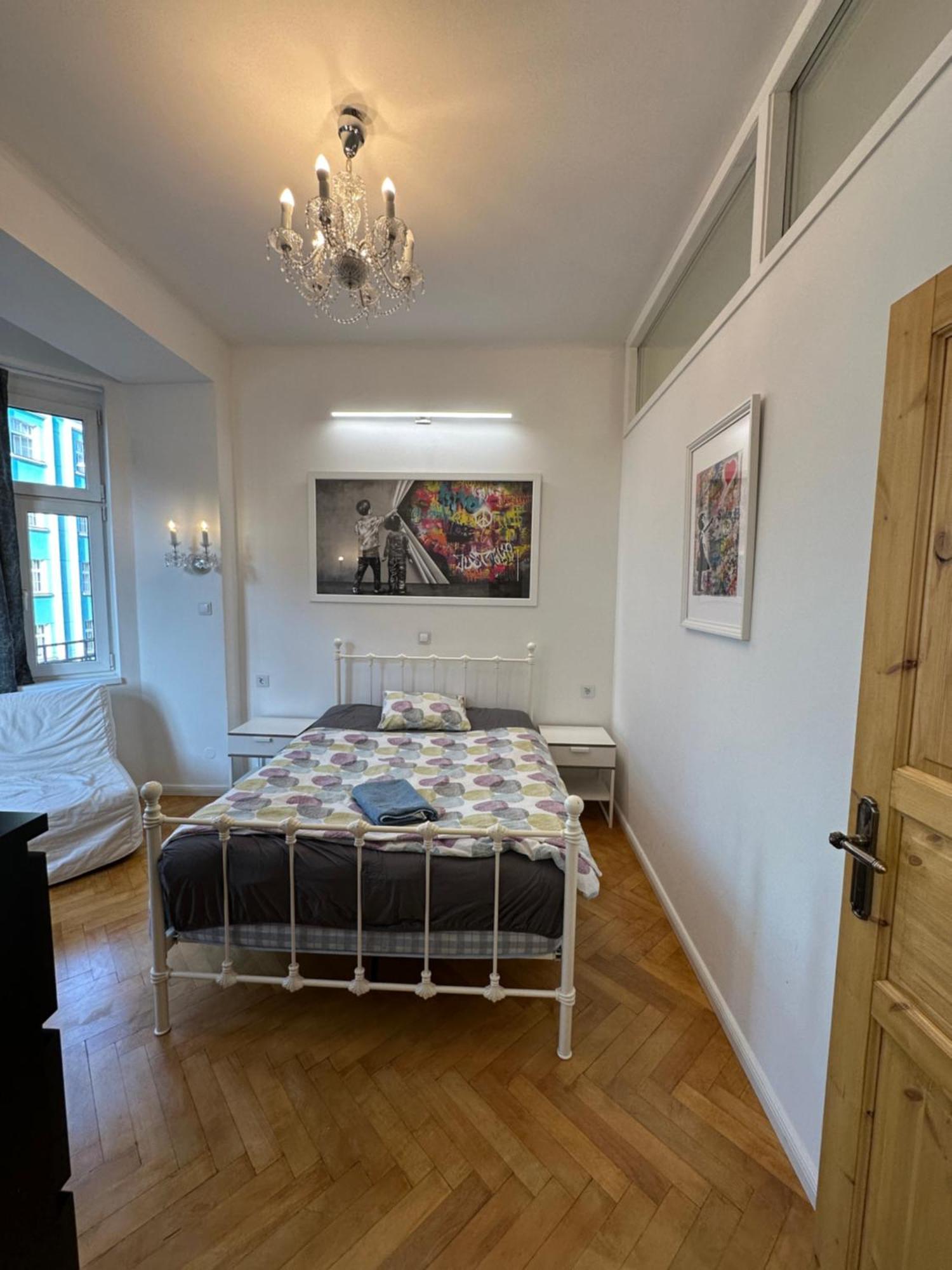 Karlin Oasis 2-Bedroom Apartment Praga Exterior foto