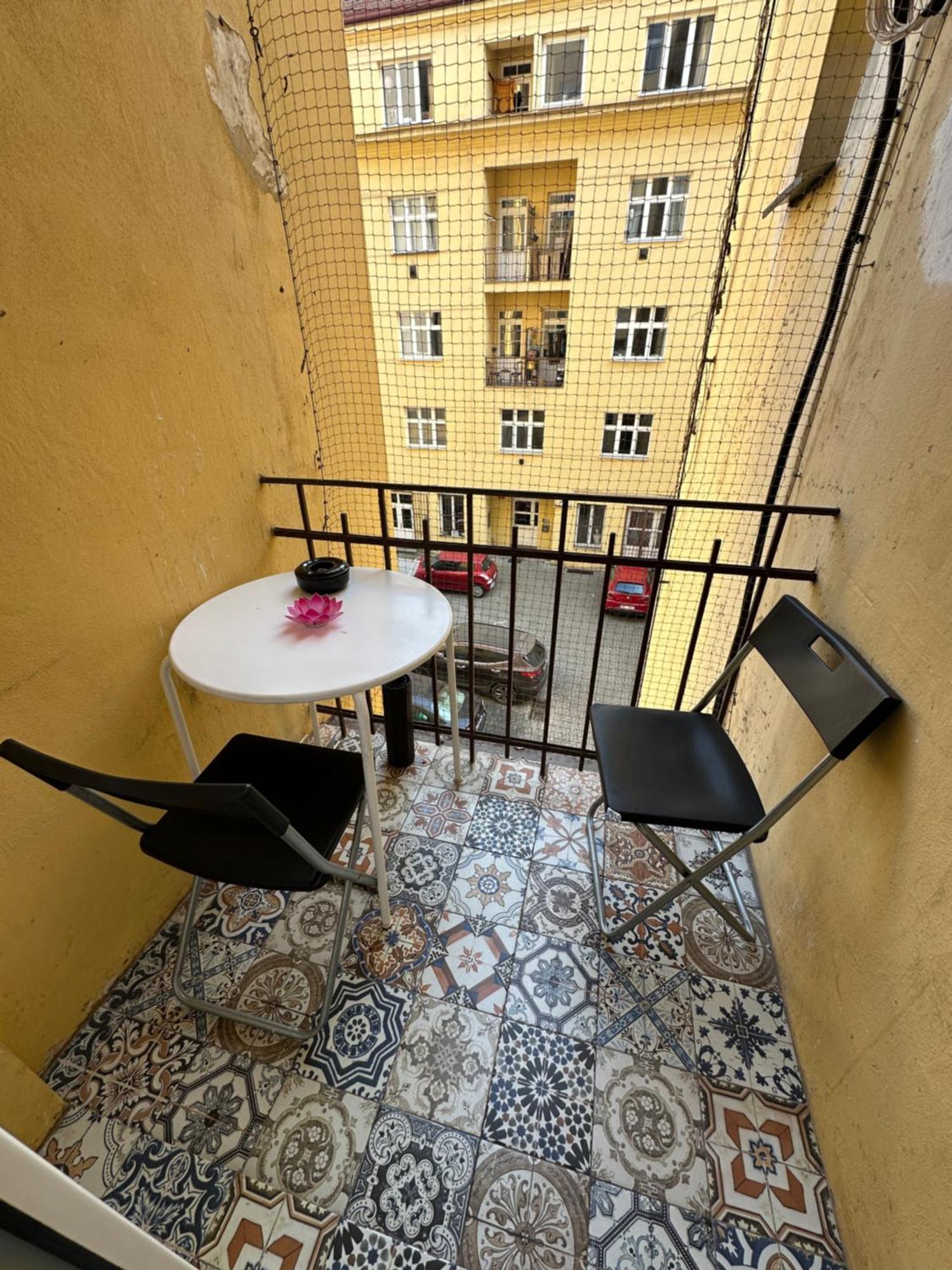 Karlin Oasis 2-Bedroom Apartment Praga Exterior foto